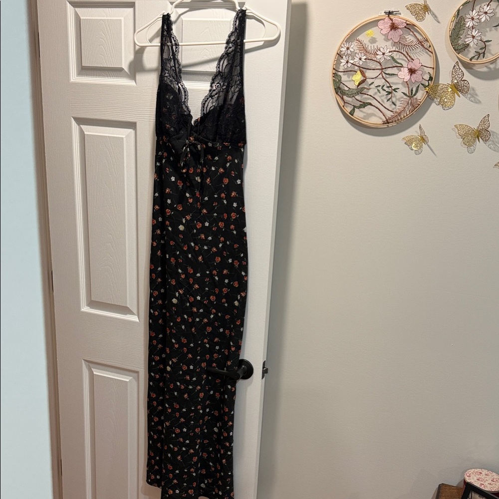 SHEIN Black Floral Lace Dress